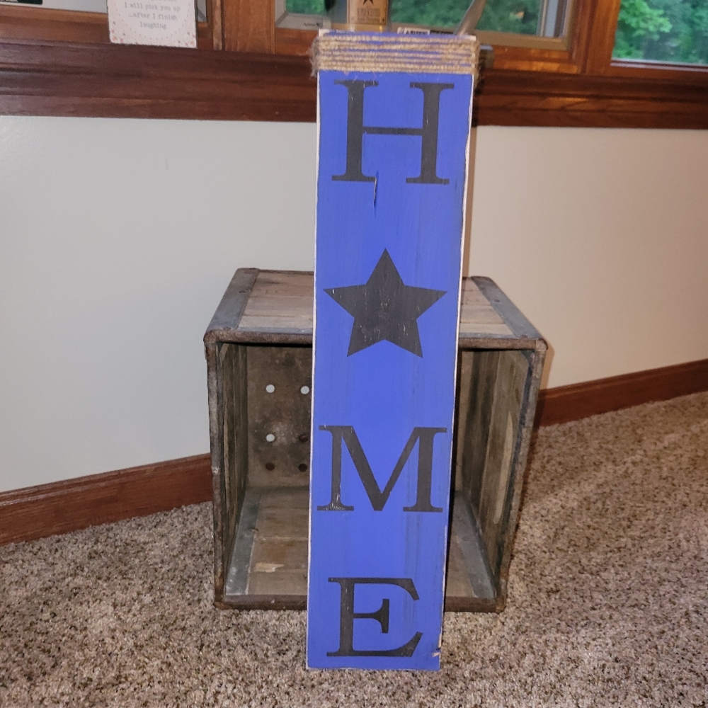 BRAND NEW Handmade Farmhouse "HOME" Sign